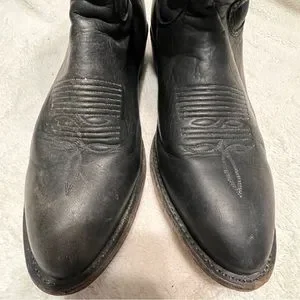Tony Lama | Shoes | Tony Lama Black Embroidered Cow Boy  display picture 1